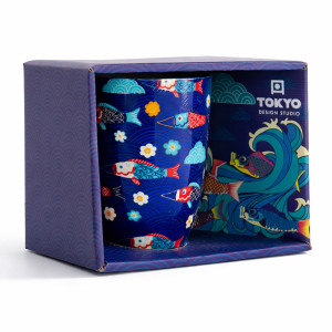 Mug bleu décor carpes koï et fleurs dans coffret Tokyo Design Studio 380 ml