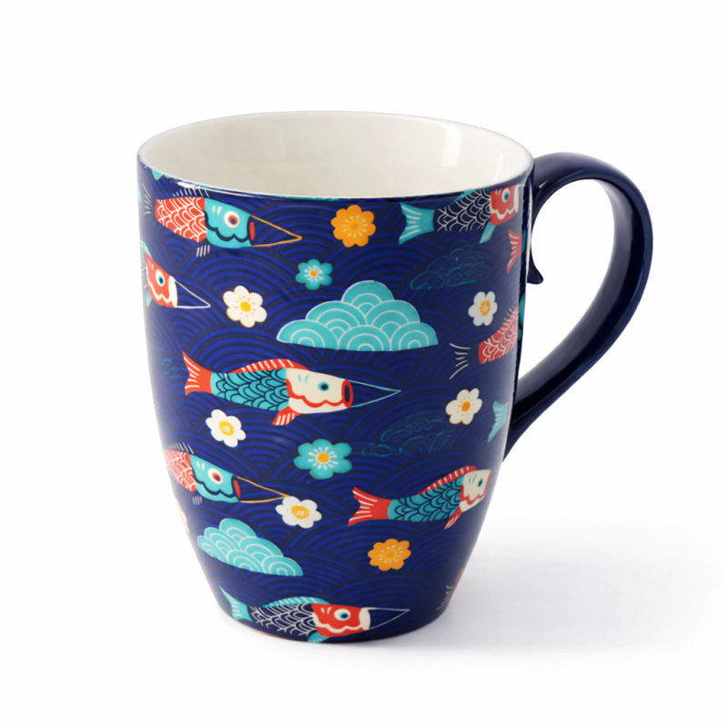 Mug bleu décor carpes koï et fleurs style kawaii contenance 380 ml