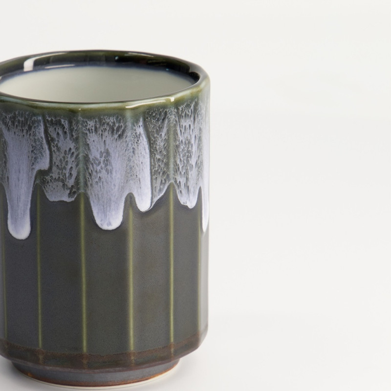 Tazza Midori 30 cl in ceramica verde con smalto bianco effetto colatura