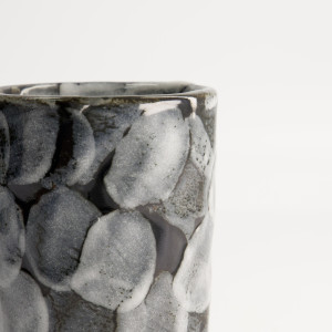 Tetsu cup 30 cl in black ceramic with grey natural stone effect patterns