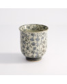 Tasse en porcelaine décor floral bleu style sometsuke capacité 200 ml