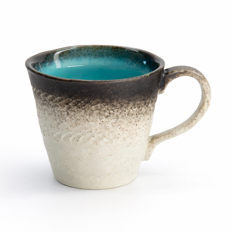 Keramiktasse mit Farbverlauf Beige-Schwarz, blauem Innenglasur und ergonomischem Henkel