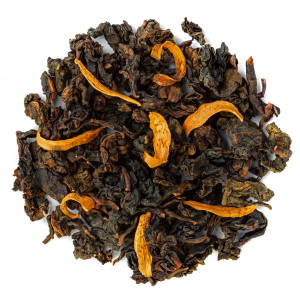 Foglie di tè oolong con petali di fiori d'arancio secchi per un'infusione aromatica